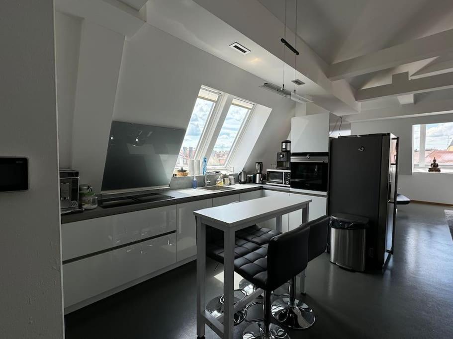 6 Zimmer Maisonette-Penthouse Pool Dachterrasse Luxus München Buitenkant foto